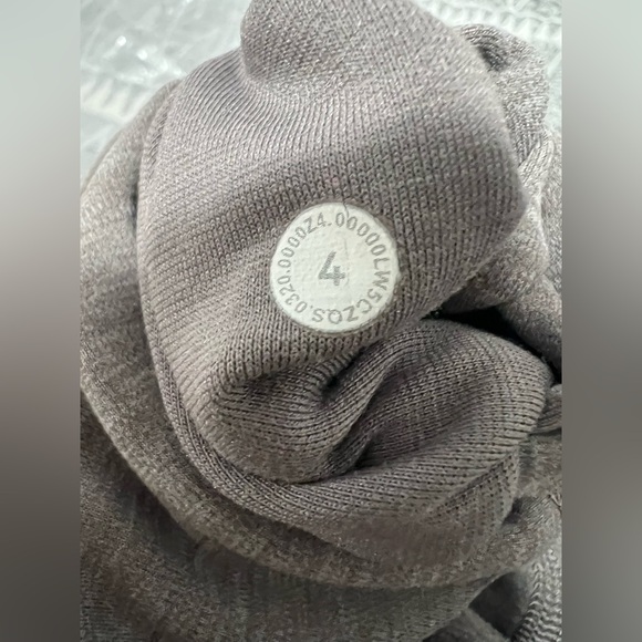 $98 Lululemon Align High-Rise Pant 28"
Heathered Core Medium Grey - Picture 10 of 11